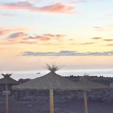 別荘 Paceful Close To The Sea グイマー